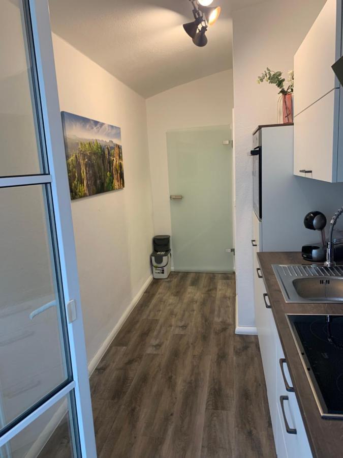40 Qm Appartment Parkplatz, Balkon,Netflix, Prime Chemnitz Extérieur photo