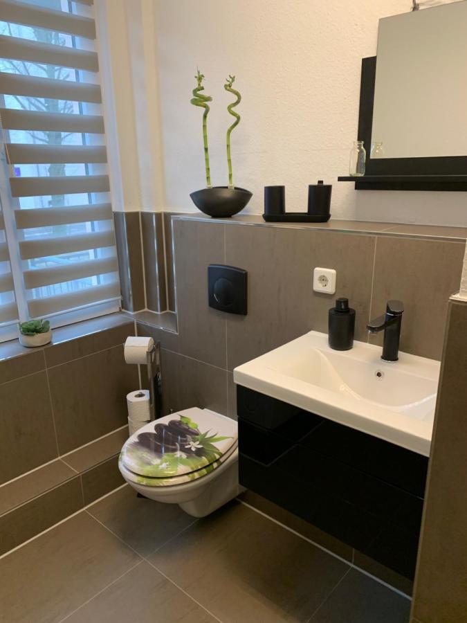 40 Qm Appartment Parkplatz, Balkon,Netflix, Prime Chemnitz Extérieur photo