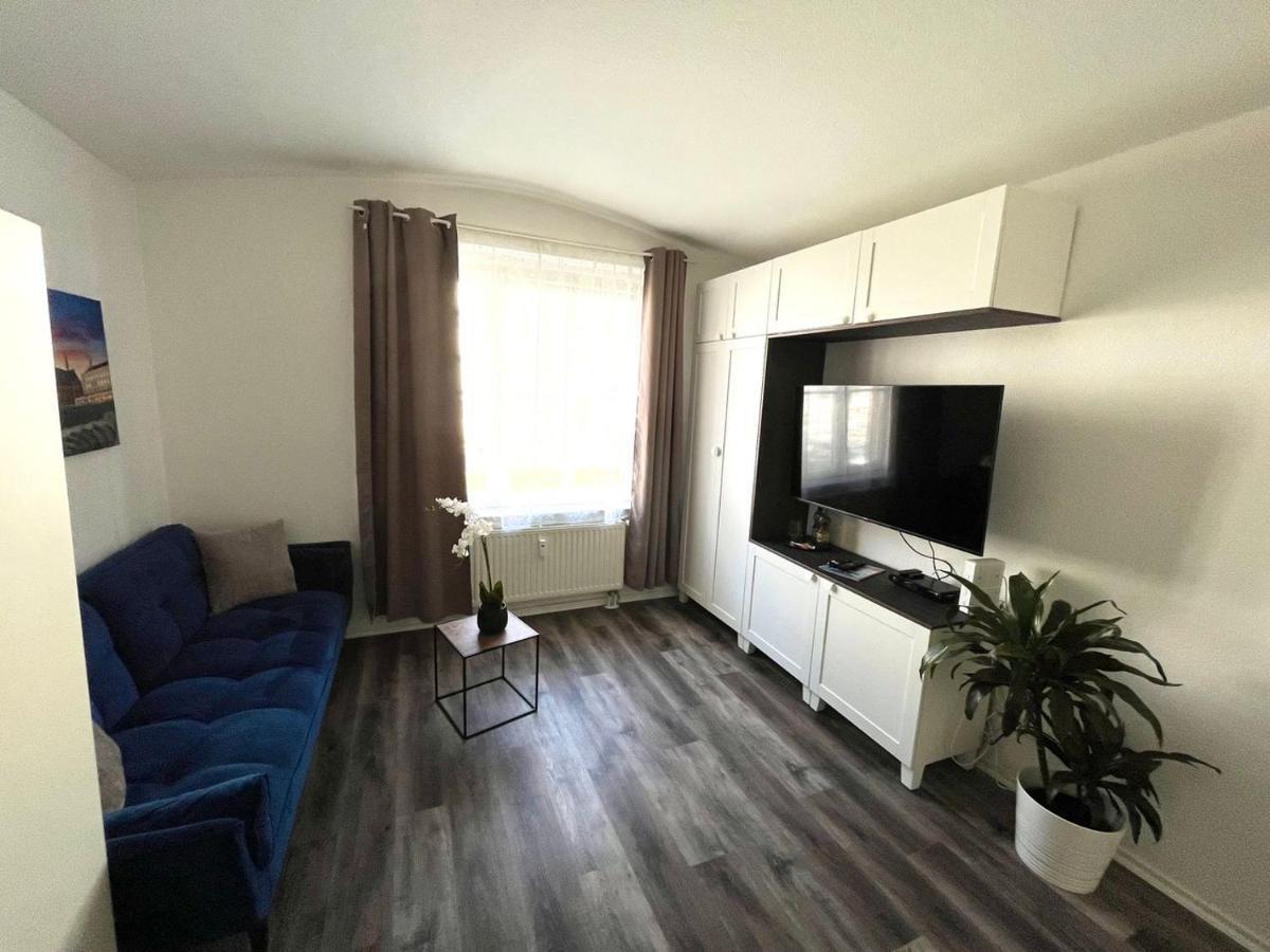 40 Qm Appartment Parkplatz, Balkon,Netflix, Prime Chemnitz Extérieur photo